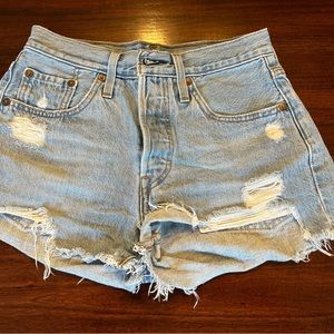Levi’s 501 Jean shorts size 24